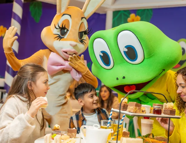 Character Afternoon Tea (1)